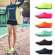 Load image into Gallery viewer, Fashion Unisex Outdoor Beach Sandals Soft Plush Slides Flats Non-Slip Shoes Slippers Summer Swimming Water Breathable Shoes
